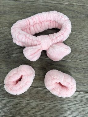Pink Plush Bow Headband and wrist bands gently